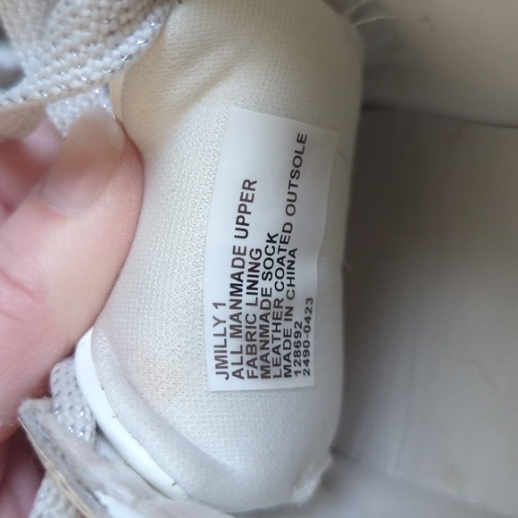 Girls Steve Maddenplatformwhite sneakers with pink heel accent. - Picture 9 of 9